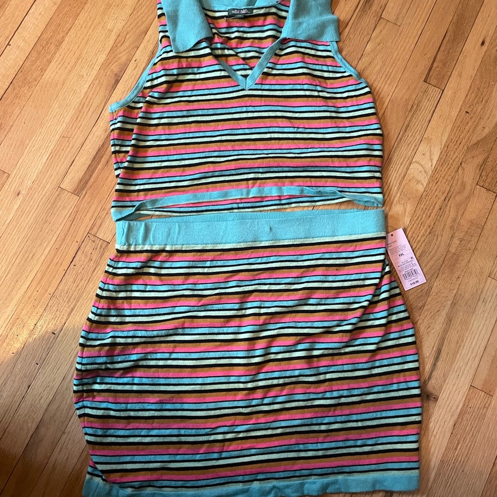 Striped multicolored skirt and collared crop top